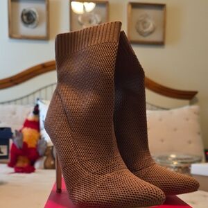 Chic Dessert Rose Heeled Boots